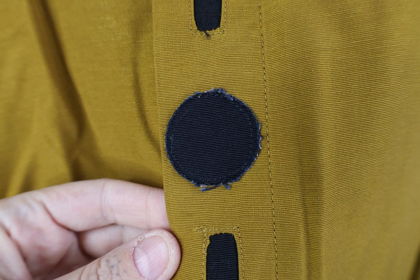 Vintage Vintage 90s Streetwear Rayon Gabardine Button Shirt Size US M / EU 48-50 / 2 - 4 Thumbnail