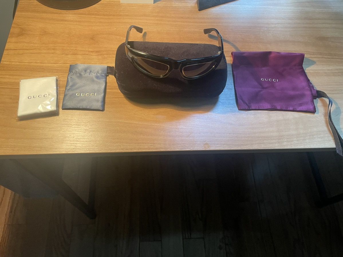 Gucci Gucci sun glasses Size ONE SIZE - 2 Thumbnail