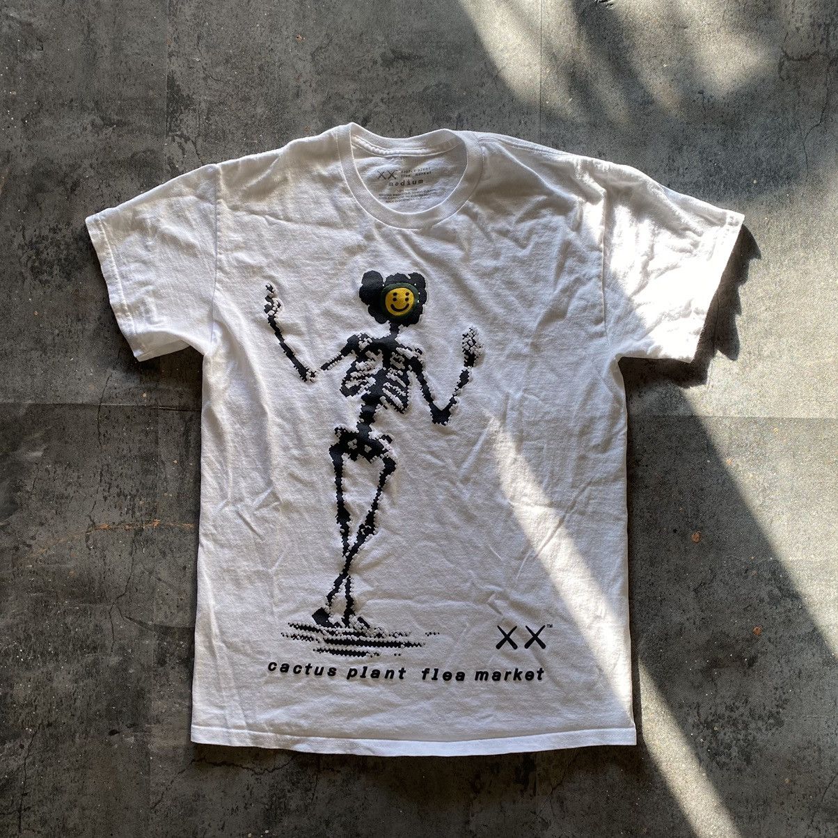 Store Kaws cactus plant Tee