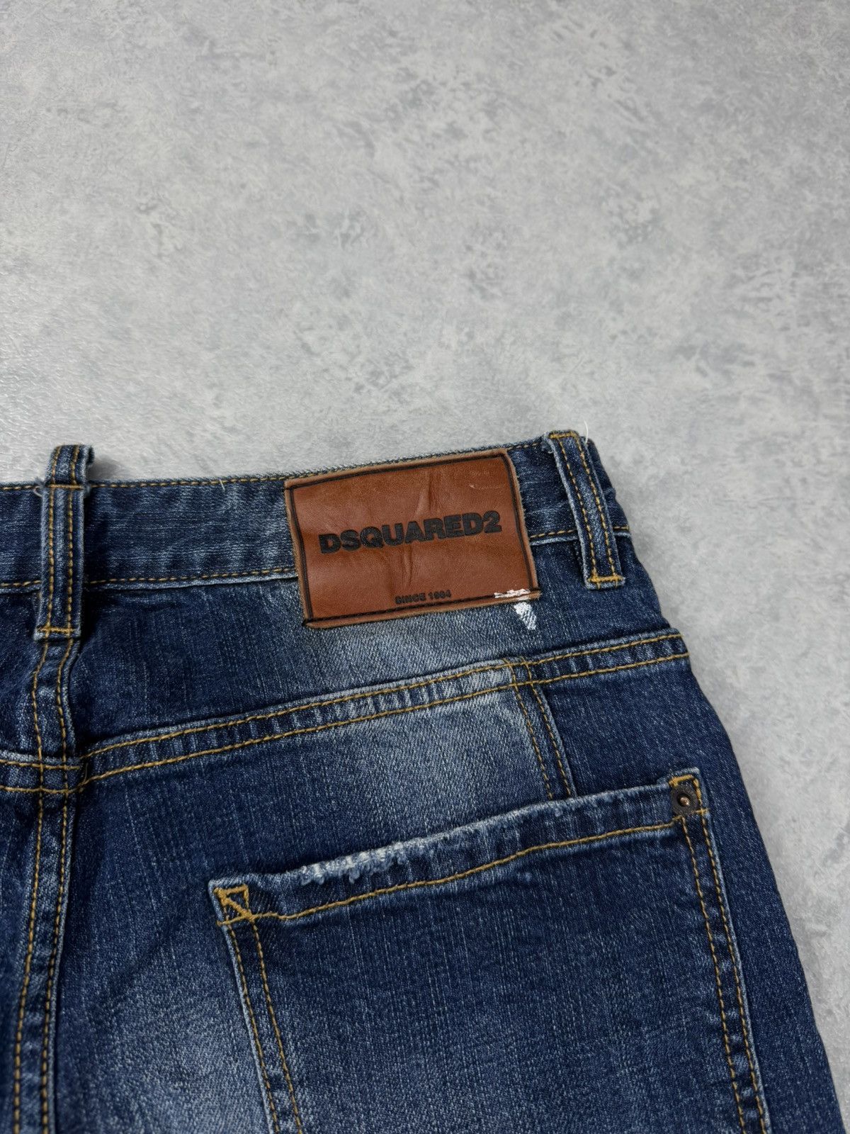Dsquared2 Dsquared2 Kenny Twist Distressed Jeans Cropped Size 46 Size US 30 / EU 46 - 15 Thumbnail