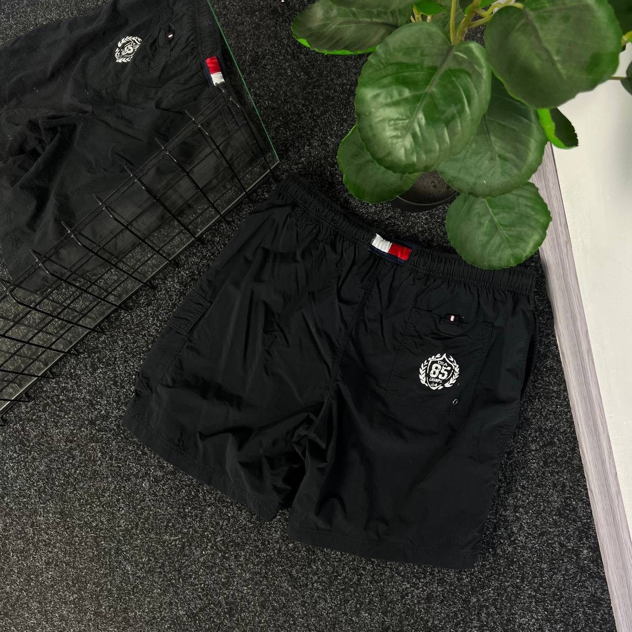 Tommy Hilfiger Cargo vintage shorts Tommy Hilfiger Swim Beach Size US 38 / EU 54 - 2 Thumbnail