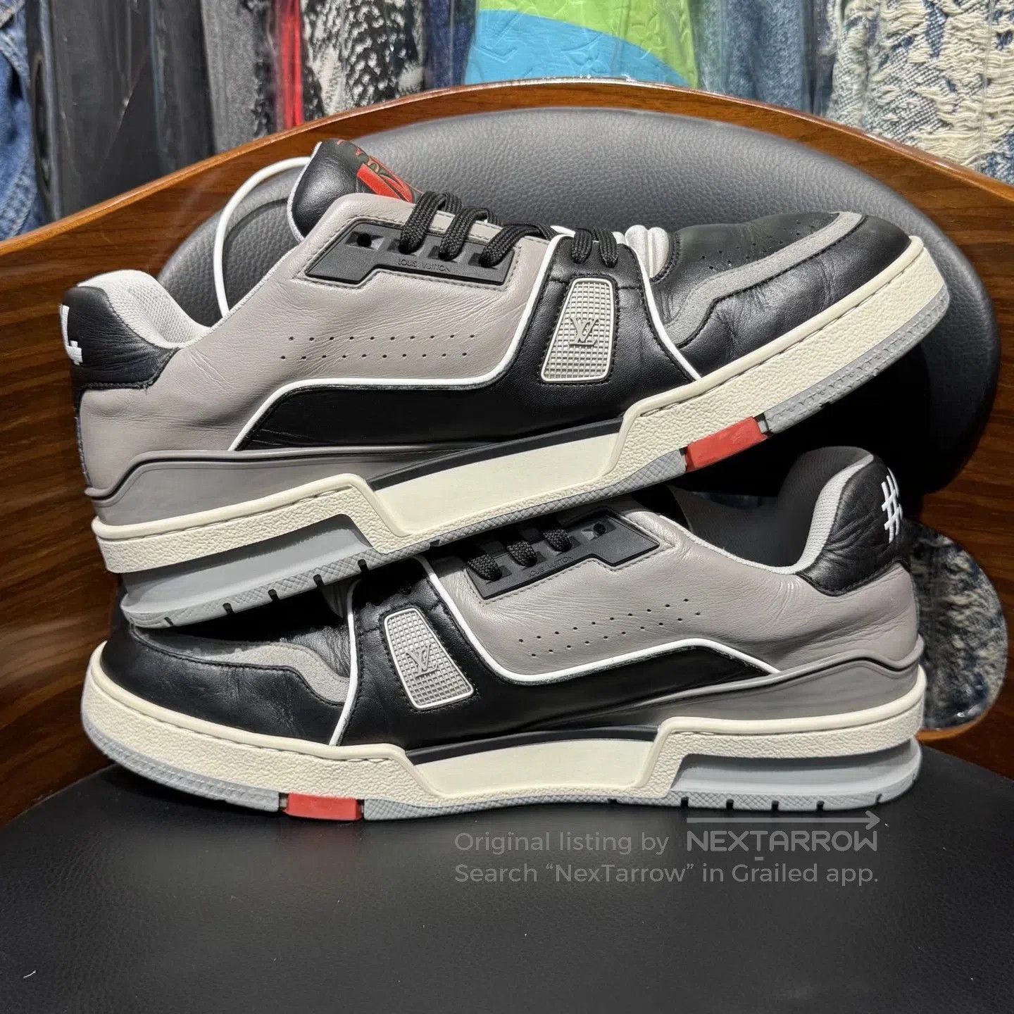 Louis Vuitton Black Lowtop Sneakers with Contrast Accents. Size US 7 / EU 40 - 7 Thumbnail