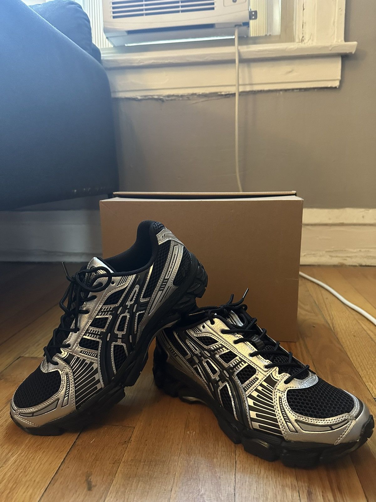 Asics Asics Gel Kayano 12.1 Black/Graphite Grey Size US 8.5 / EU 41-42 - 2 Thumbnail