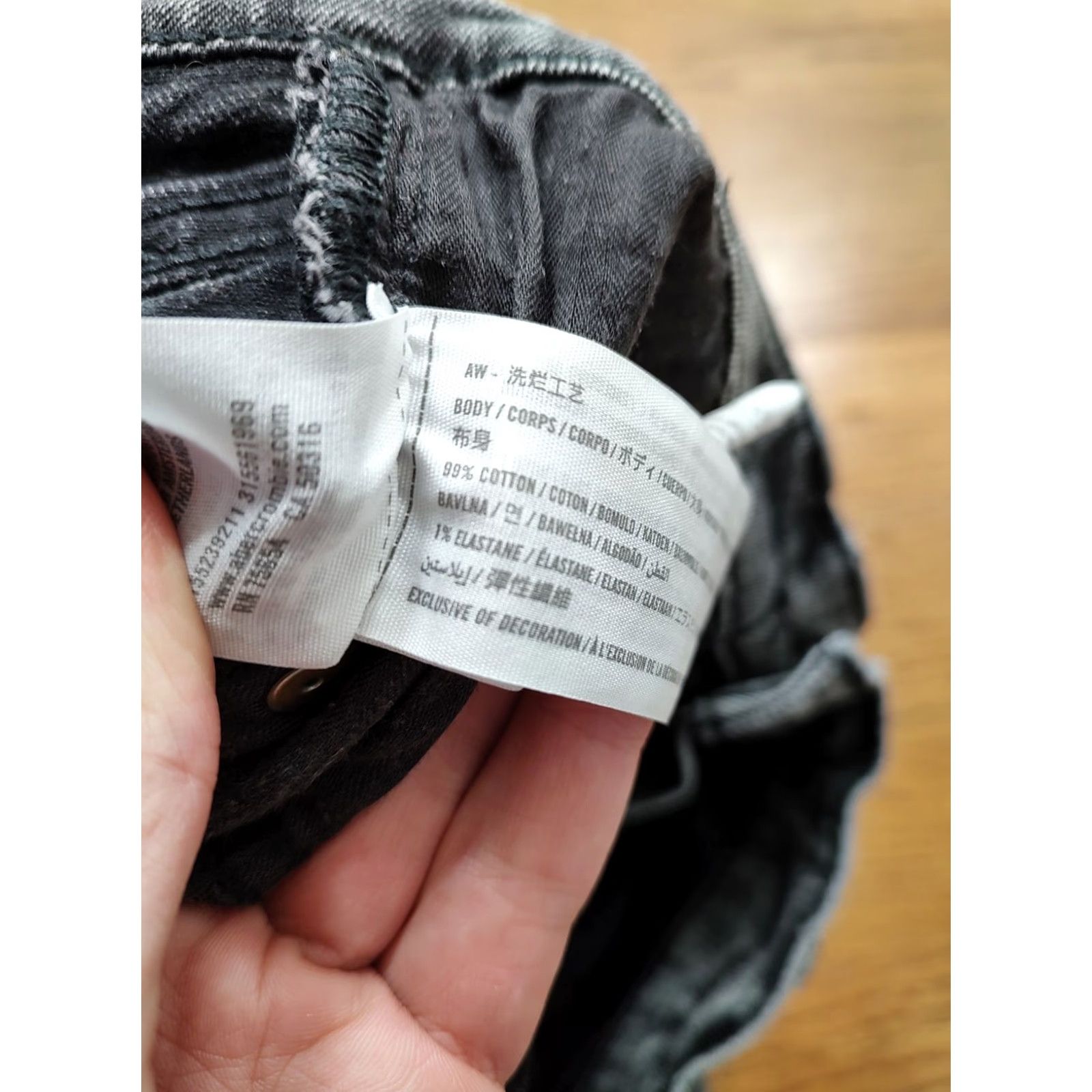 Abercrombie & Fitch Abercrombie & Fitch The Super Skinny High Rise Jeans Black Denim 27 Inseam 29 Inseam Women Regular 5-Pocket Logo Distressed Size 27" / US 4 / IT 40 - 4 Thumbnail