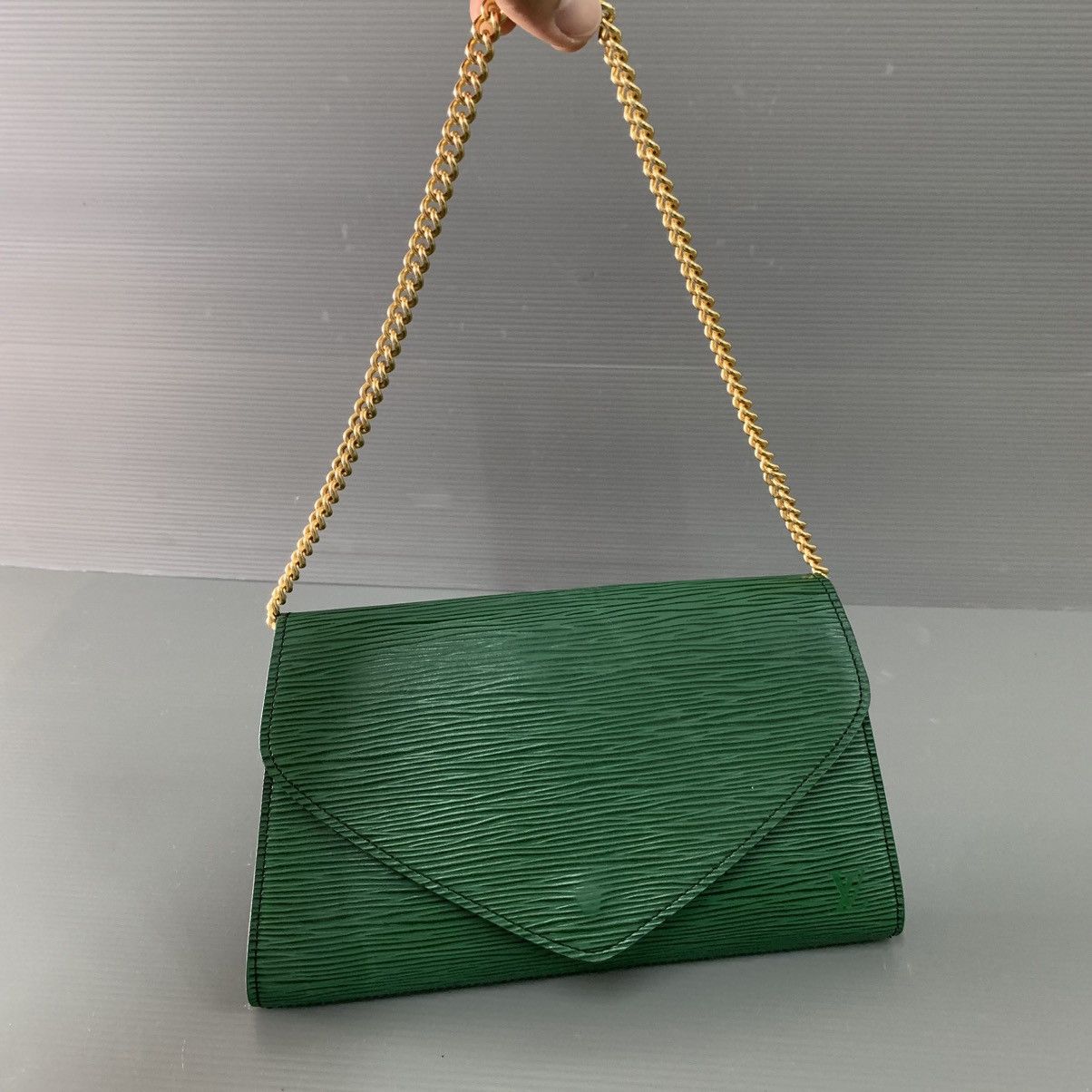 Louis Vuitton Louis Vuitton Epi Leather Pochette Bag Size ONE SIZE - 3 Thumbnail