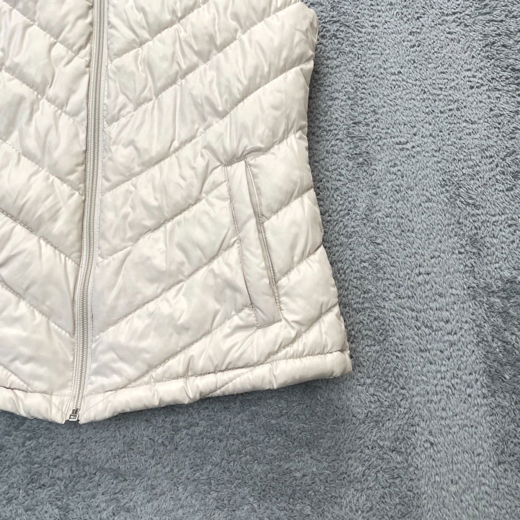 Gap Gap Vest Womens XS Beige ColdControl Lite Quilted Puffer Lined Full Zip Size XS / US 0-2 / IT 36-38 - 6 Thumbnail