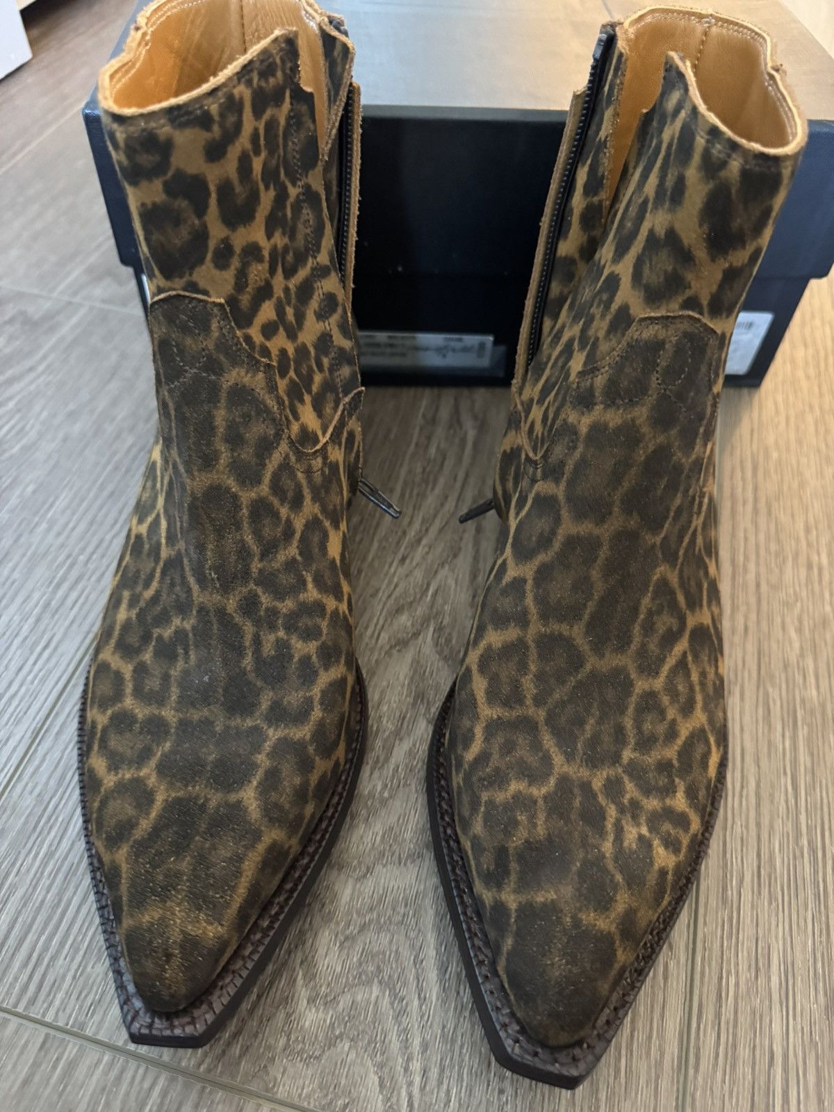 Saint Laurent Santiag 40 Crop Boots size 39