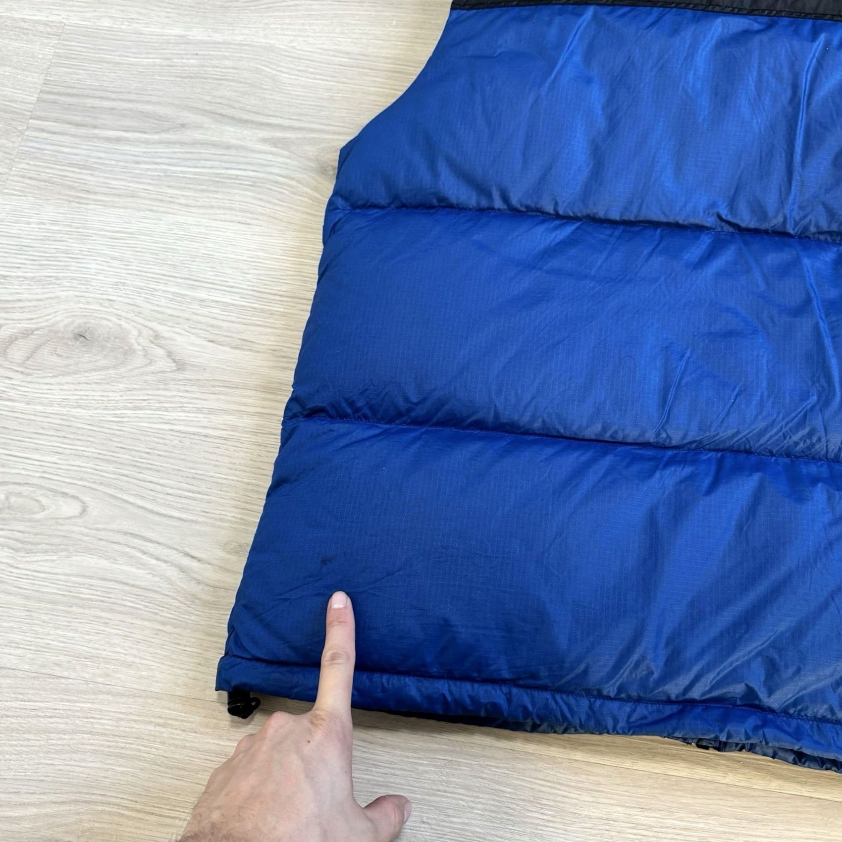The North Face VINTAGE The North Face Nuptse 700 Down Vest XL Blue 90s Puffer Men Mens Size US XL / EU 56 / 4 - 6 Thumbnail