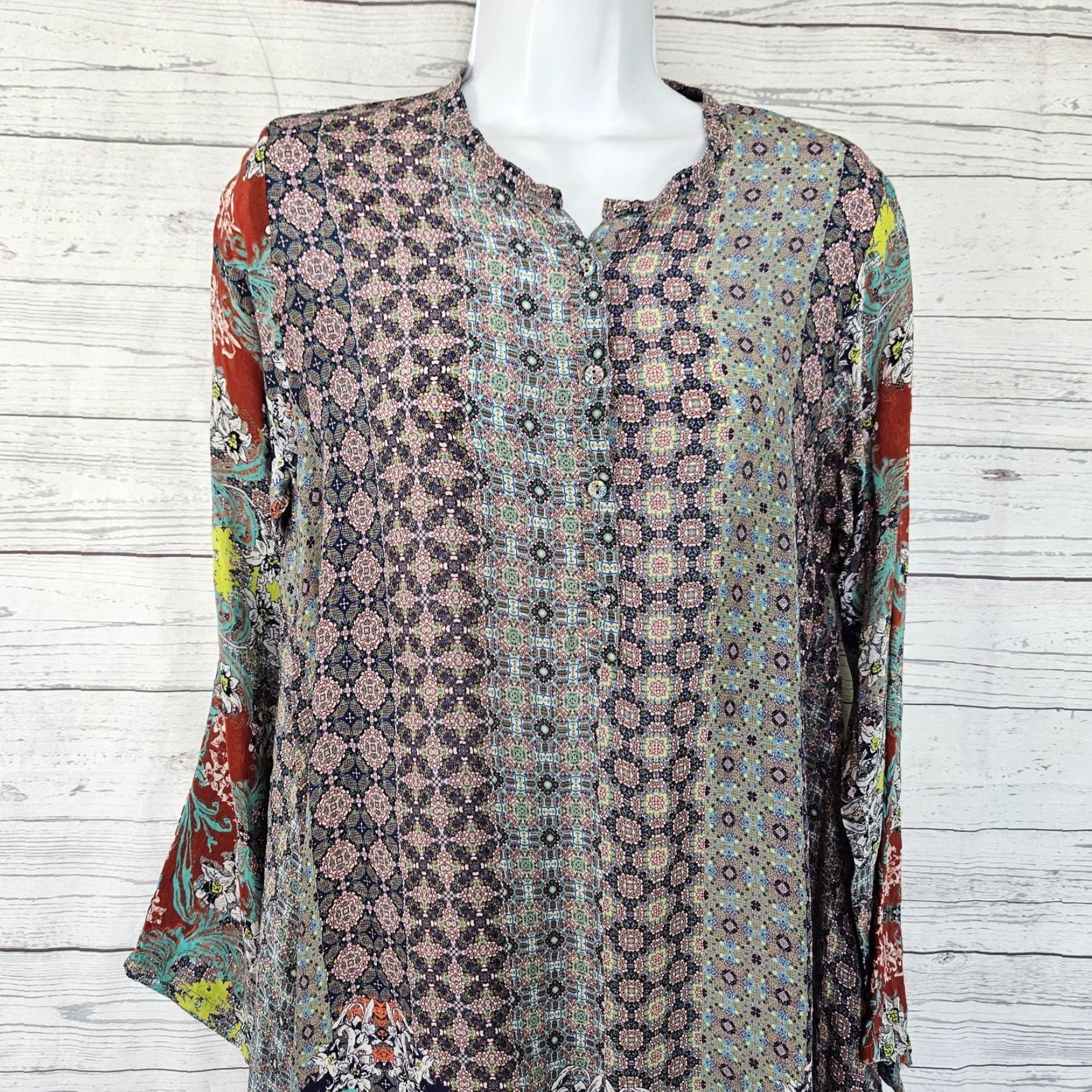 Johnny Was VINTAGE Johnny Was Womens Tunic XS Red Blue Floral Long Sleeve Cupra Rayon Blouse Womens XS Floral 90s Size XS / US 0-2 / IT 36-38 - 2 Thumbnail