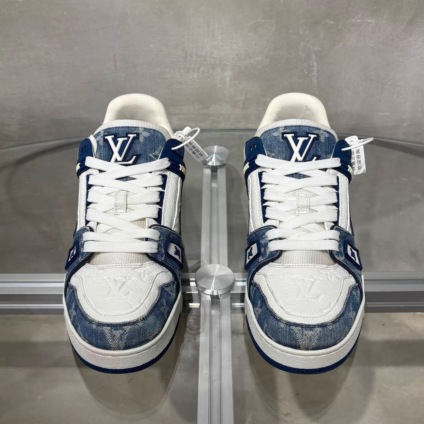 Louis Vuitton Blue Low-Top Sneakers Size 8.5 Size US 8.5 / EU 41-42 - 1 Thumbnail