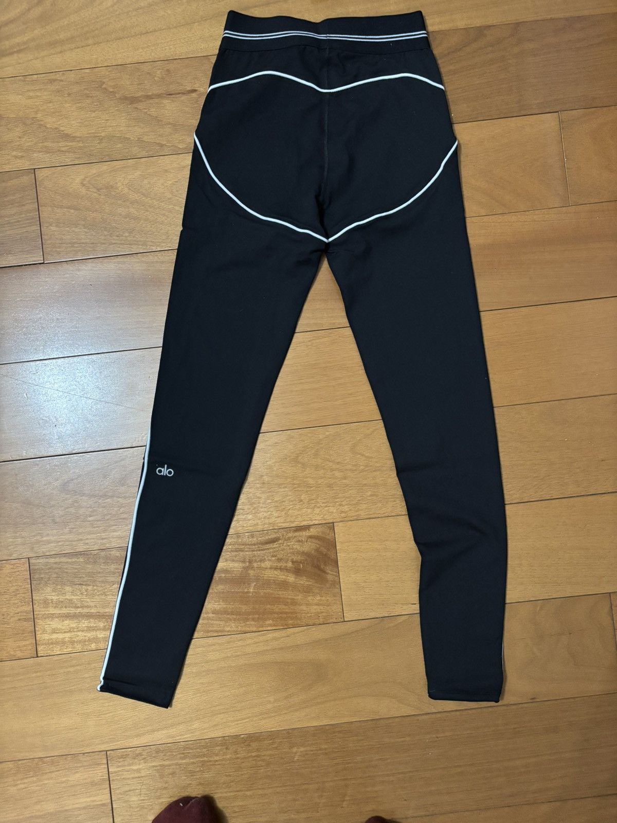 Alo Yoga Alo Airbrush High-Waist Heart Throb set Size 26" / US 2 / IT 38 - 6 Thumbnail