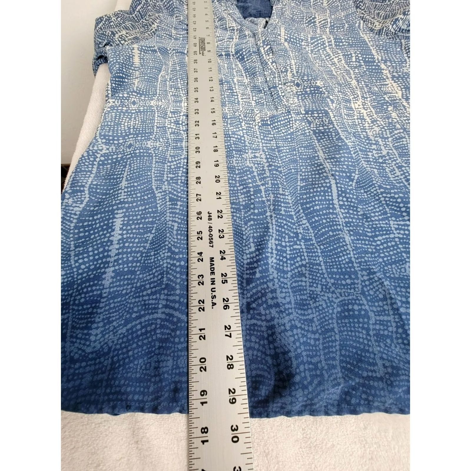 Soft Surroundings Soft Surroundings Blouse Blue Spotted 3/4 Sleeve V-neck Large Women Size L / US 10 / IT 46 - 3 Thumbnail