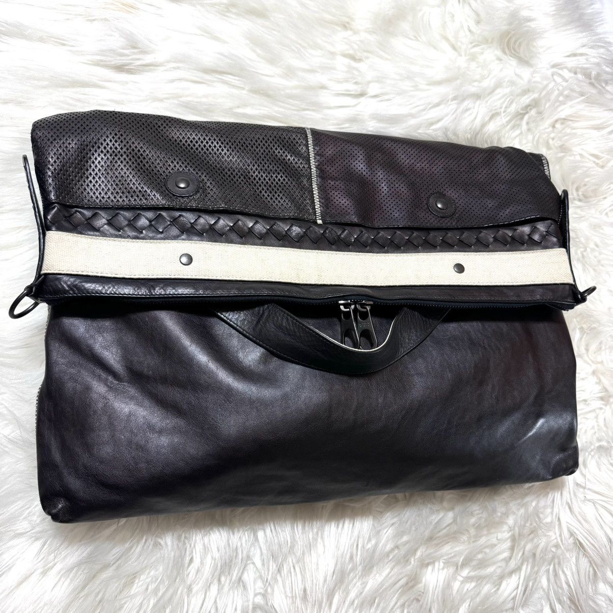 Bottega Veneta runway, Bottega Veneta mesh leather shoulder clutch bag Size ONE SIZE - 7 Thumbnail