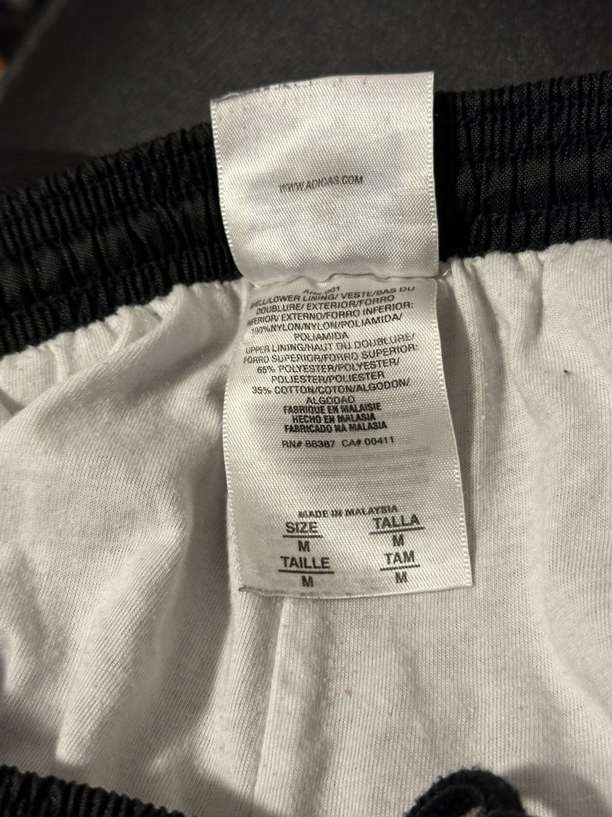 Adidas Vintage Black Adidas Track Sweatpants Size US 34 / EU 50 - 6 Thumbnail