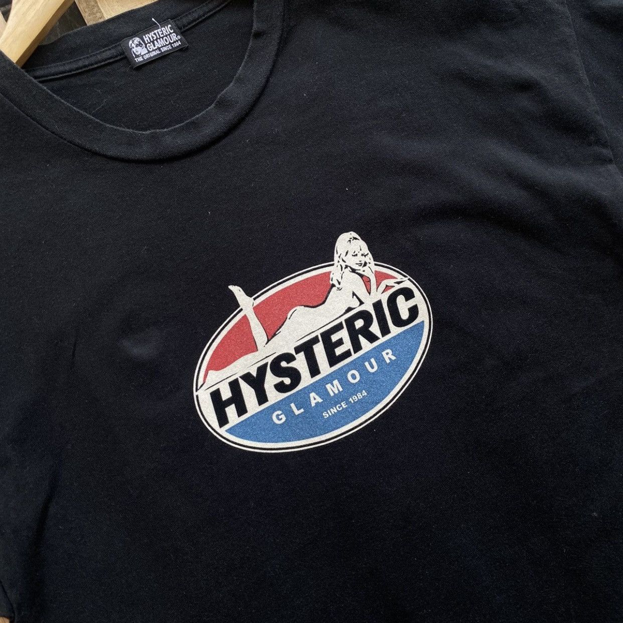 Hysteric Glamour × Japanese Brand × Vintage Hysteric Glamour T-Shirt Japanese Sexy Girl Landing Tees Size US L / EU 52-54 / 3 - 3 Thumbnail