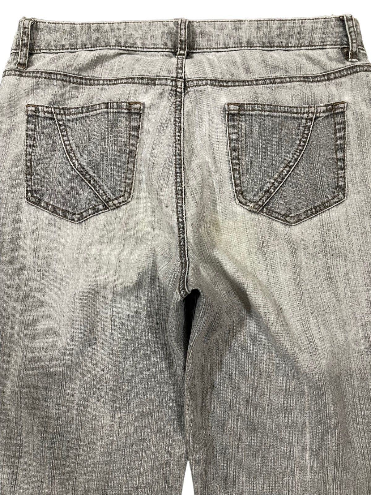 Who Decides War Vintage Japanese Brand Faded Wash Style Flare Jeans Size US 31 - 4 Thumbnail