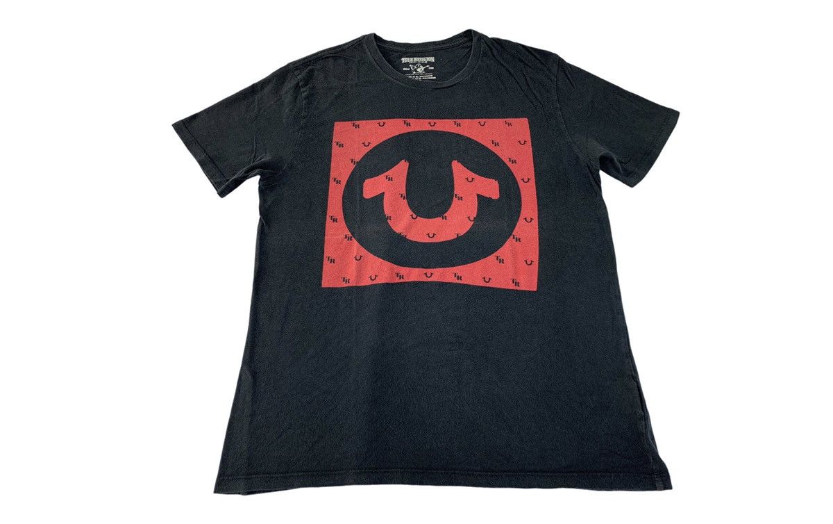 Japanese Brand × True Religion True Religion TR Horseshoe Chest Logo Crewneck Big Logo Tee Size US M / EU 48-50 / 2 - 1 Thumbnail