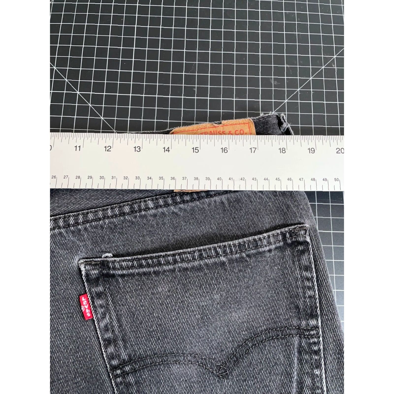 Levi's VINTAGE Levi's 505 Regular Fit Straight Jeans Men's 36 x 30 Black Denim 90s Retro Grunge Size US 36 / EU 52 - 5 Thumbnail