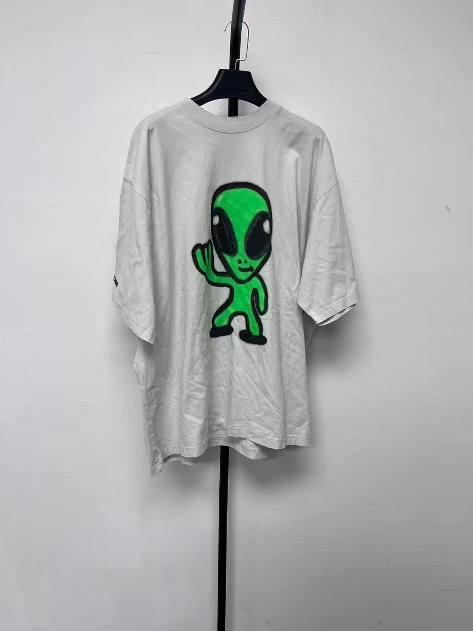 Balenciaga Balenciaga Dripley Logo Embroidered T-Shirt White L Size US L / EU 52-54 / 3 - 1 Thumbnail