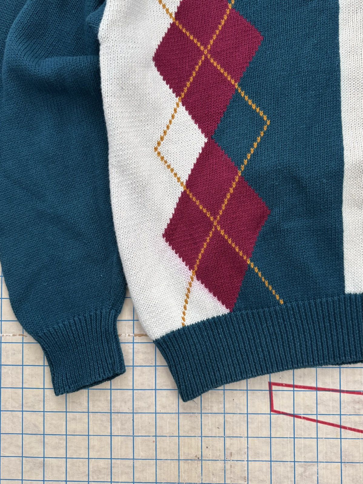 Vintage Vintage Par Four Argyle V-Neck Knit Sweater Mens Size Large Size US L / EU 52-54 / 3 - 4 Thumbnail
