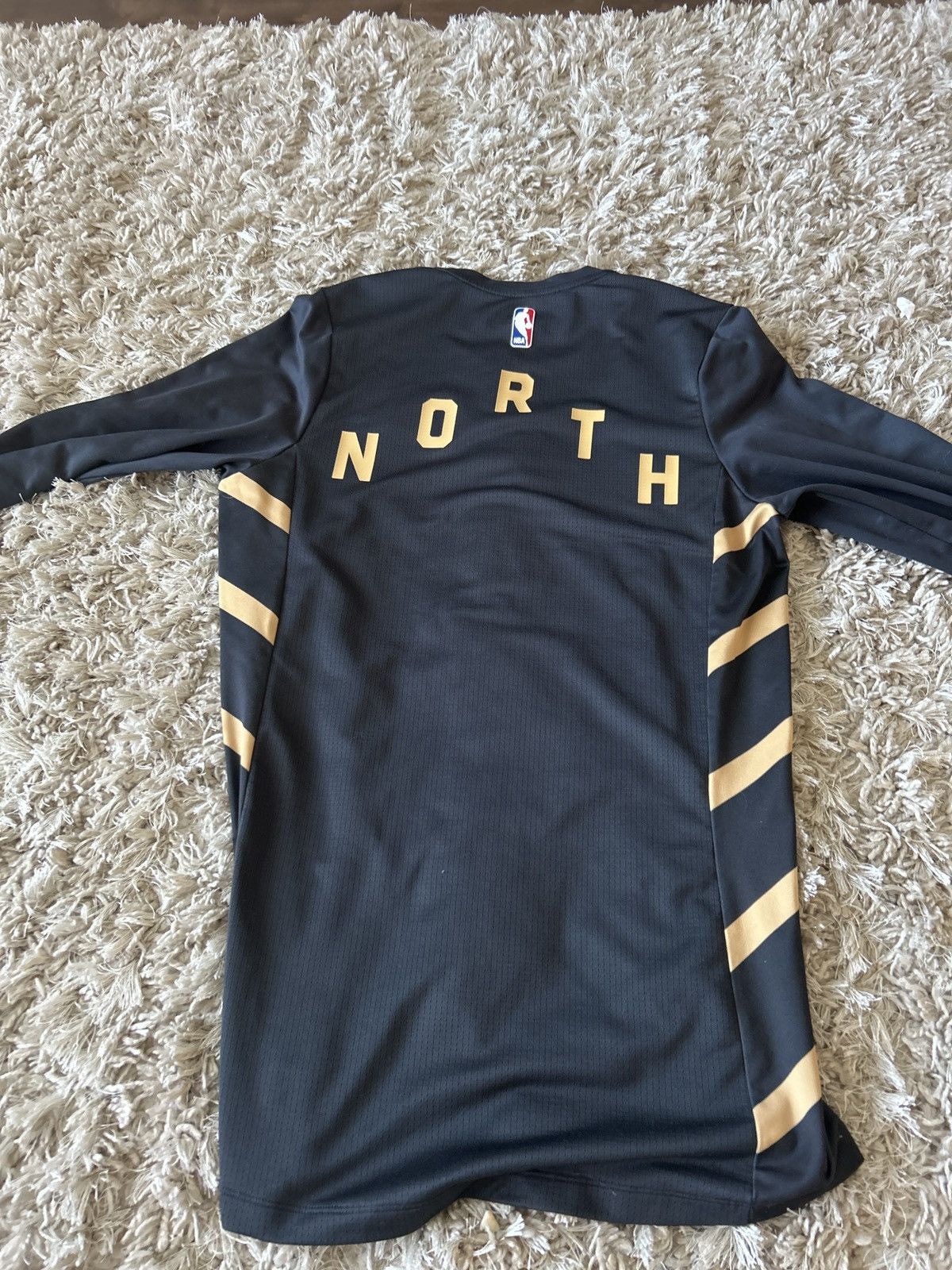 NBA × Nike Black and gold Nike x NBA X Raptors long sleeve Size US S / EU 44-46 / 1 - 1 Thumbnail