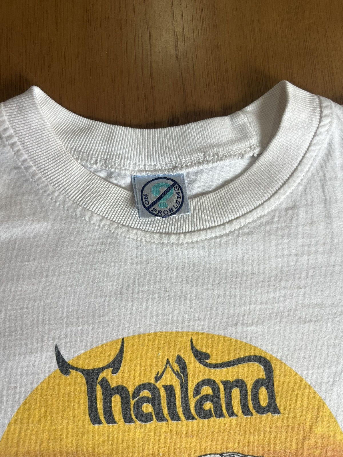 Arts & Science Vintage THAILAND Artwork Design 90’s Tshirt Size US M / EU 48-50 / 2 - 4 Thumbnail
