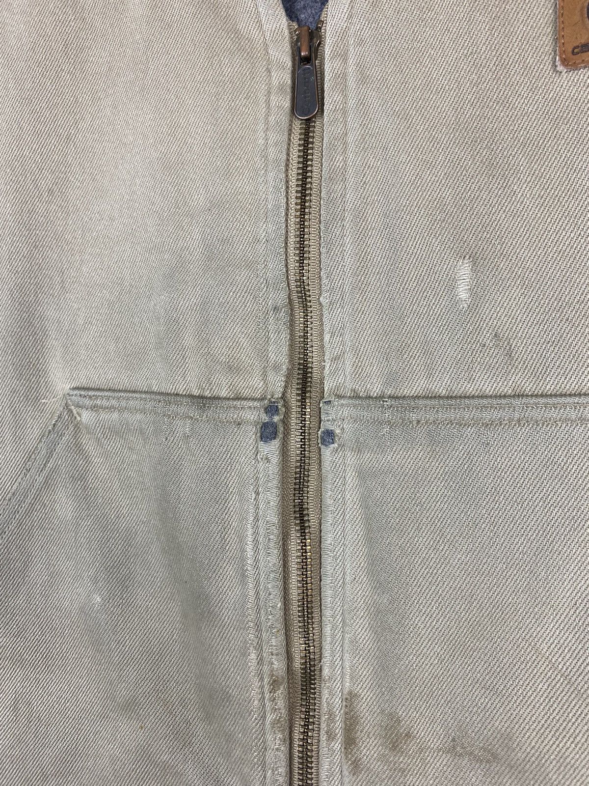 Carhartt Vintage Carhartt Made in USA Work Vest Distressed V19 TAN Size US L / EU 52-54 / 3 - 3 Thumbnail