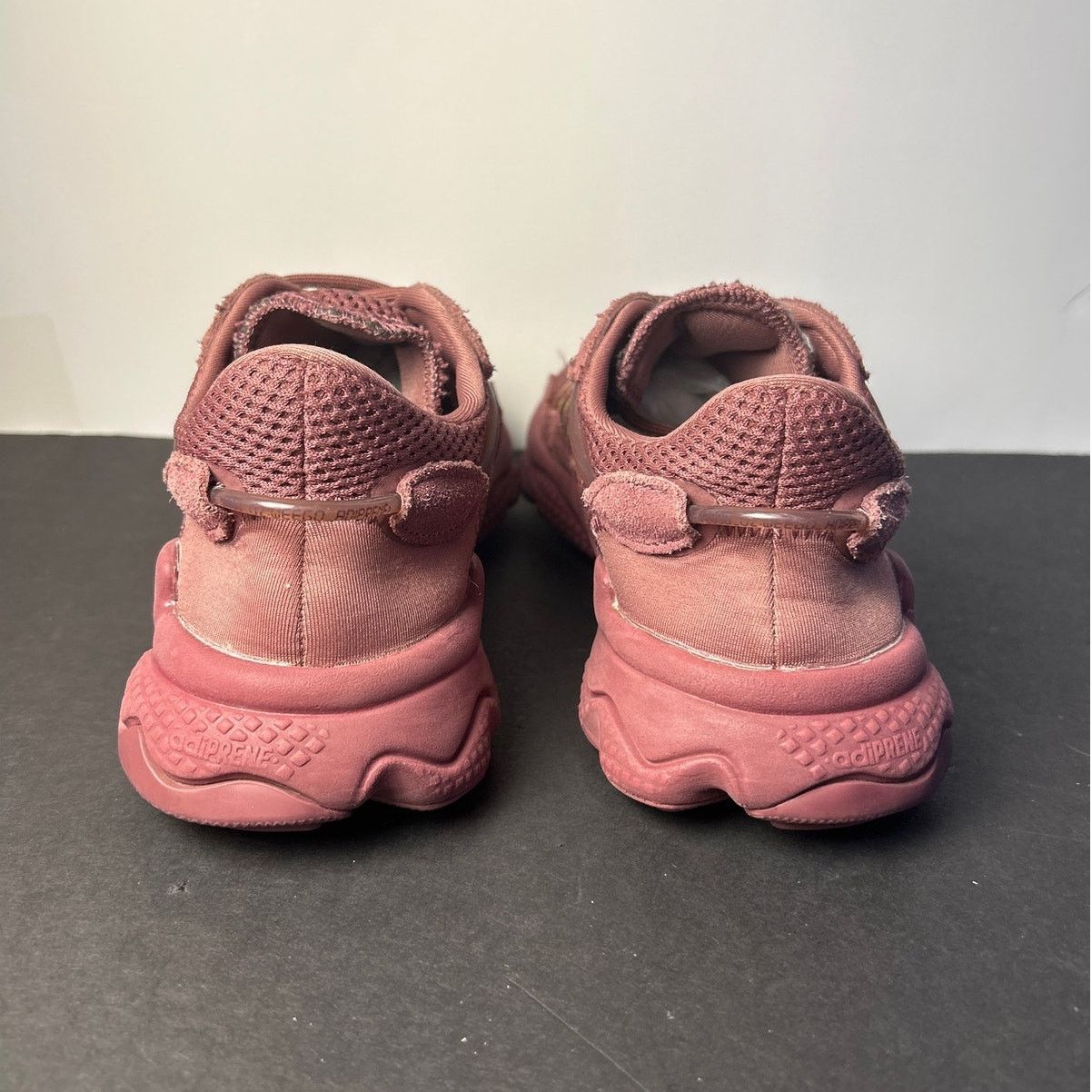 Adidas Youth Adidas Kid's Unisex Ozweego J Burgundy Size 4.5Y Size US 4.5 / IT 34.5 - 7 Thumbnail