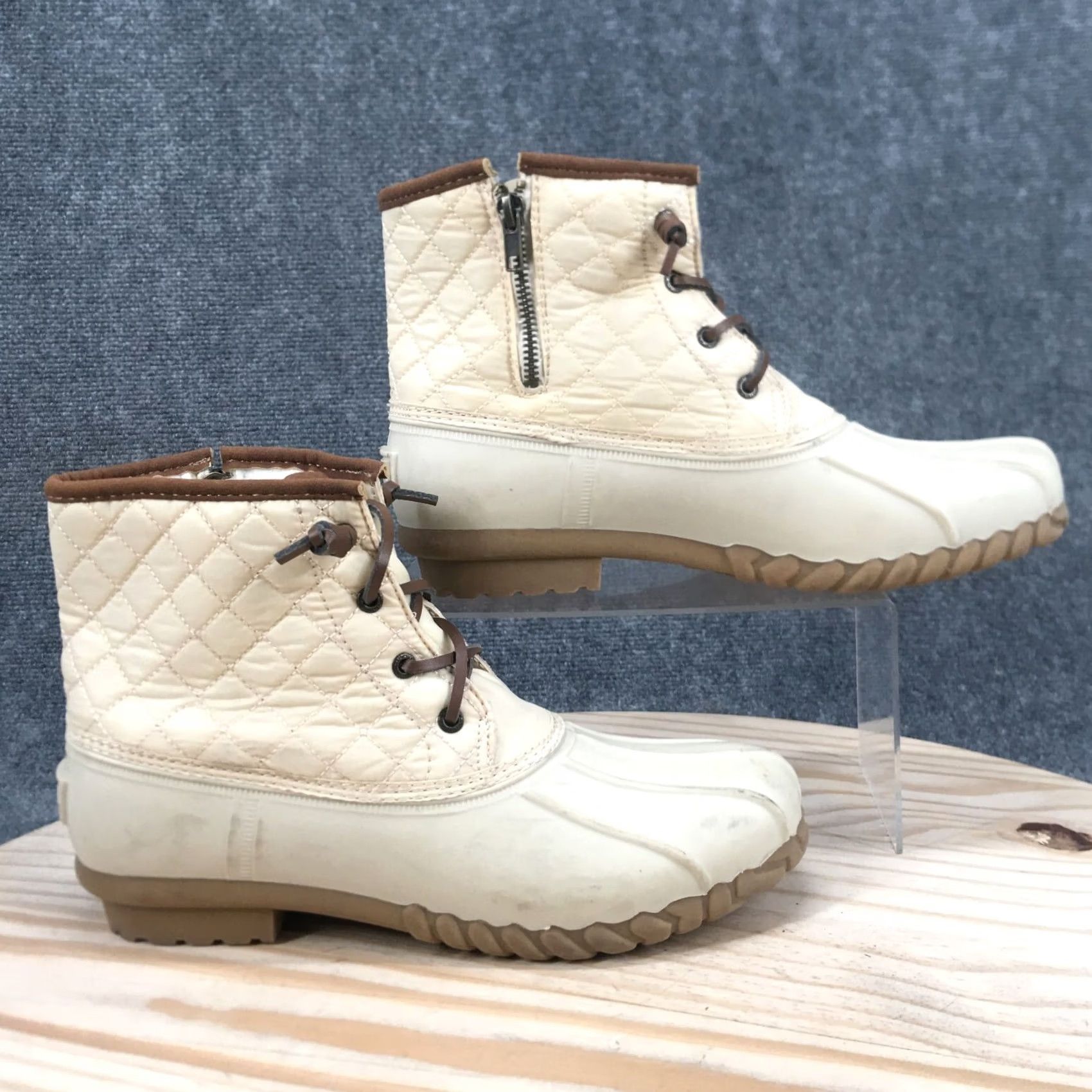 Nautica Nautica Boots Womens 10 Quilted Side Zip Ankle Duck Boot White Fabric Boots Women 10 Nautica Doorsay Size US 10 / IT 40 - 2 Thumbnail