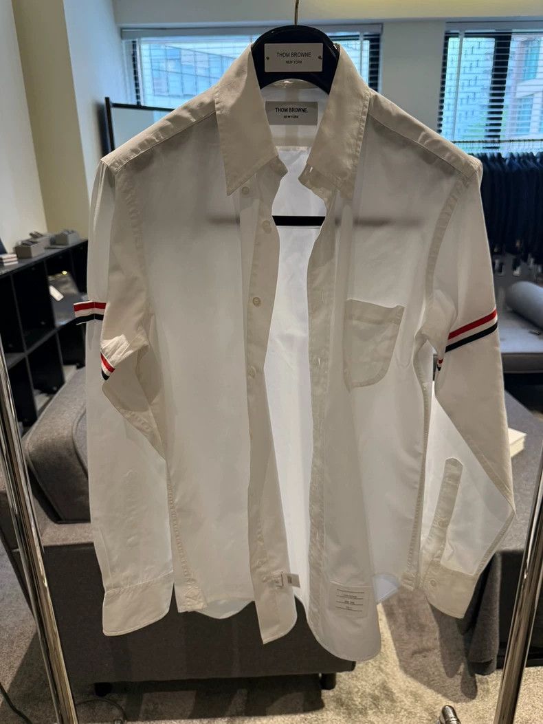 Thom Browne Thom Browne size3 Classic two-sleeved shirt Size US L / EU 52-54 / 3 - 1 Thumbnail