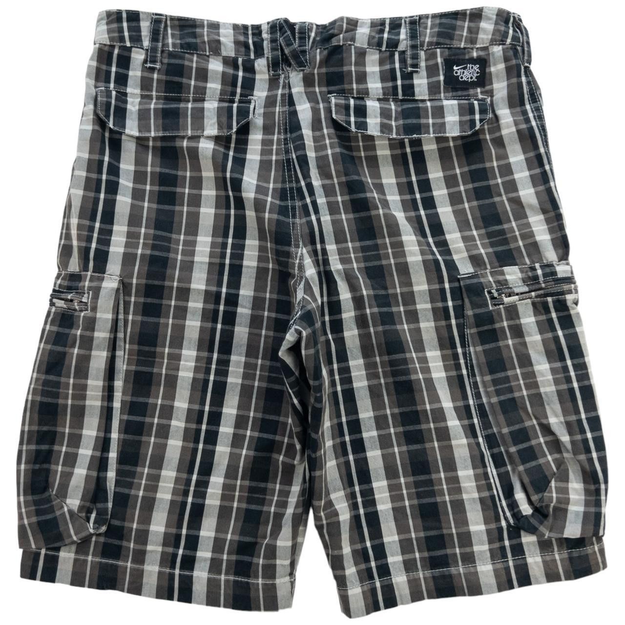 Nike Vintage Nike Check Cargo Shorts Size W33 Size US 33 - 2 Thumbnail