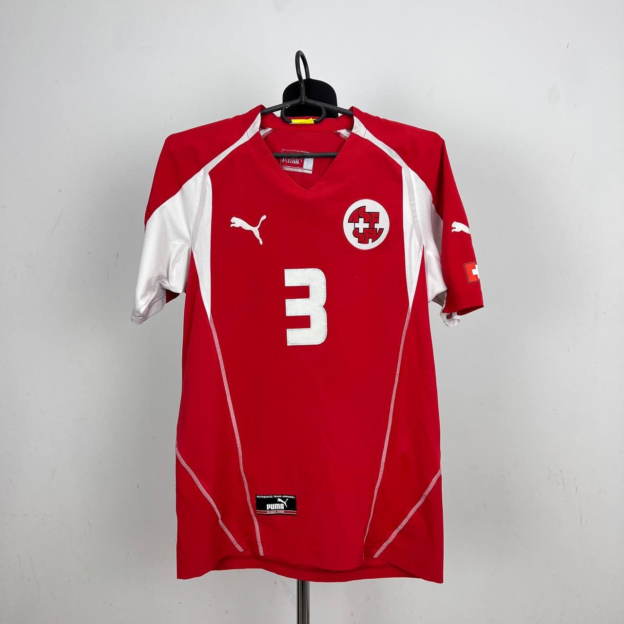 Puma × Vintage Vintage Switzerland National 2004 Jersey Soccer Shirt Size US M / EU 48-50 / 2 - 1 Thumbnail