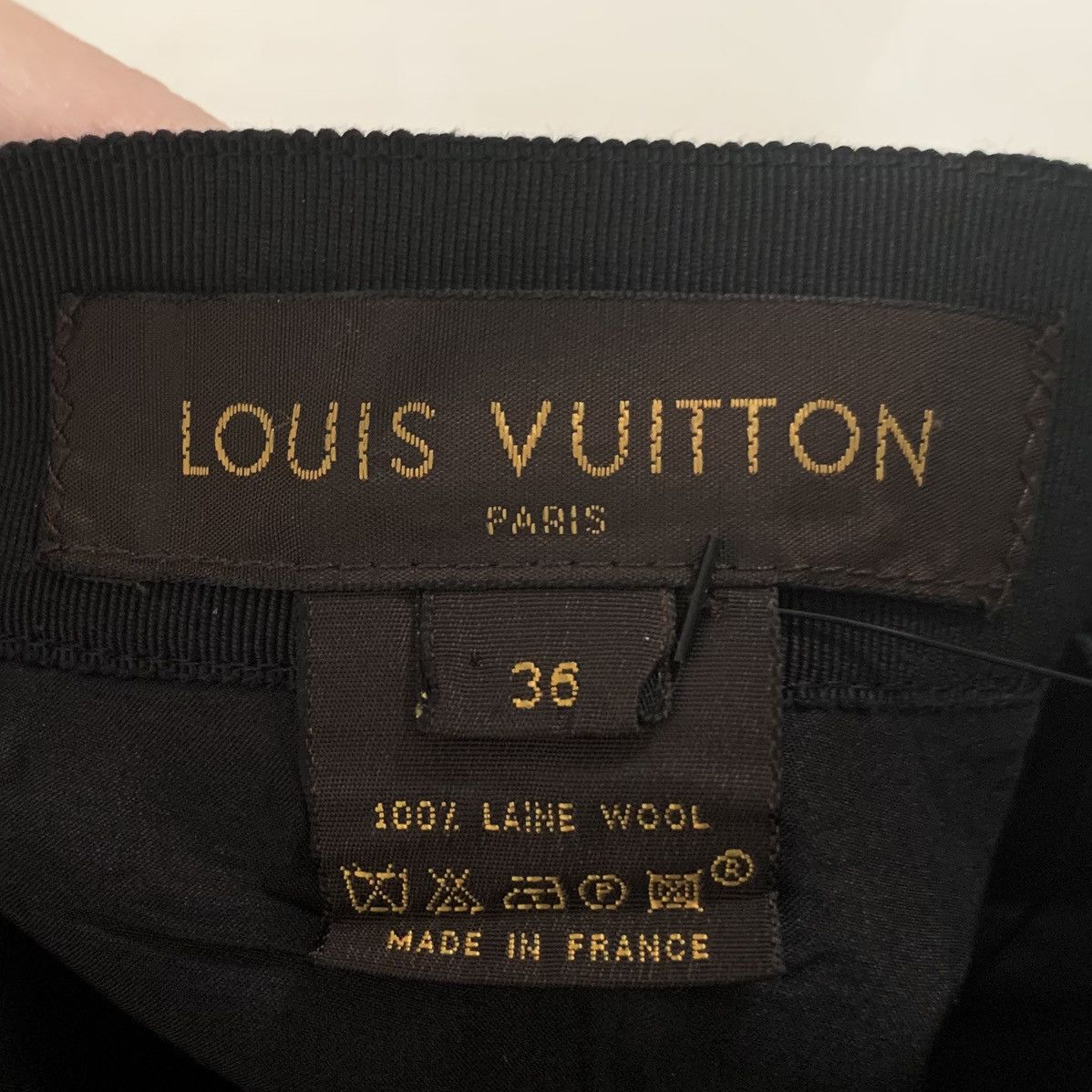 Louis Vuitton Louis Vuitton 100% wool skirt Size 24" / US 00 / IT 34 - 7 Thumbnail
