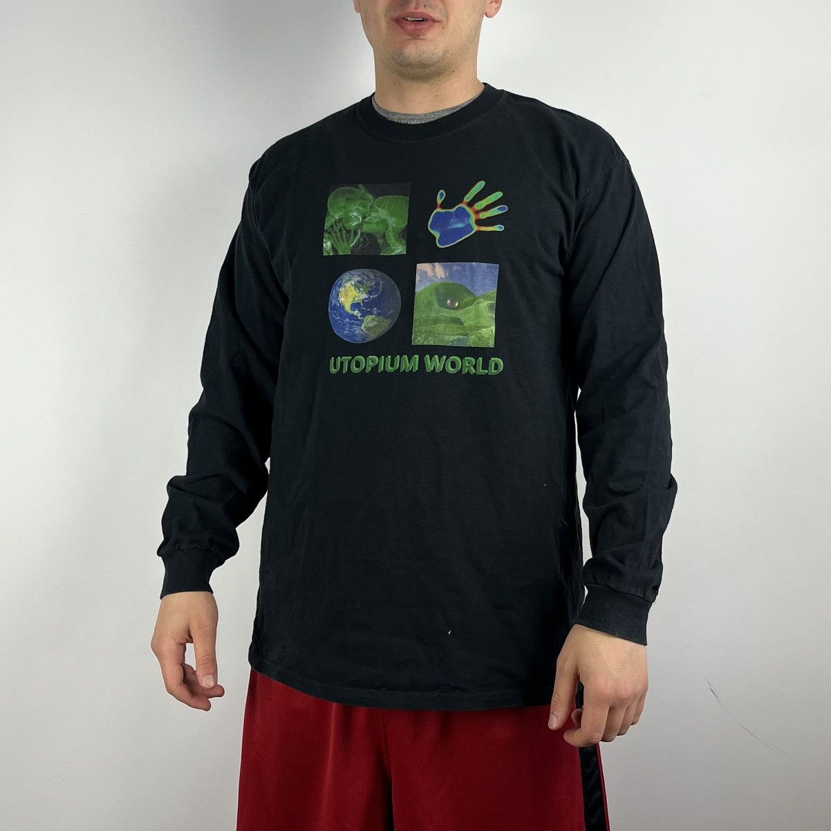 Rap Tees Utopium world long sleeve travis style size Large Size US L / EU 52-54 / 3 - 1 Thumbnail
