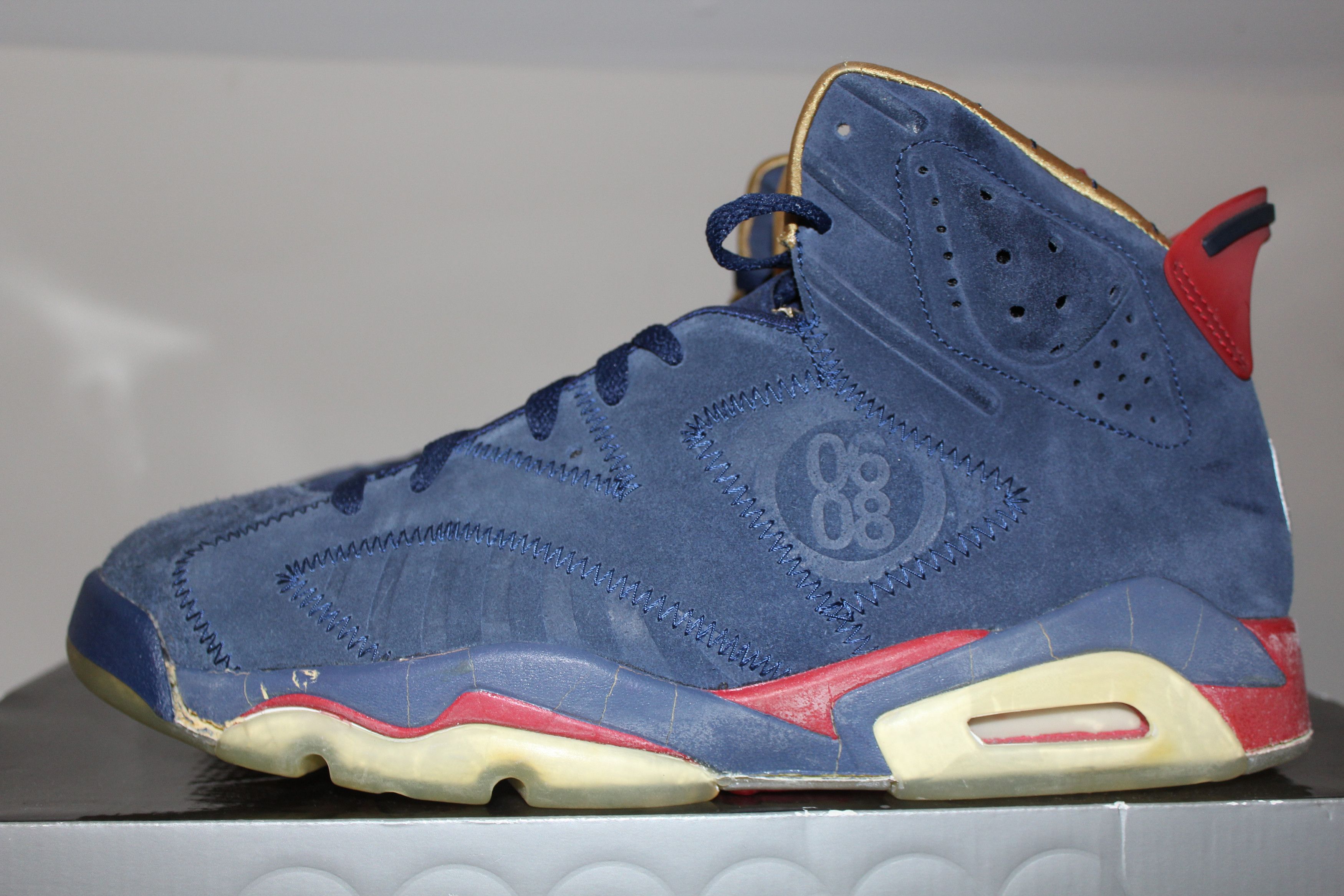 Jordan Brand NIKE AIR JORDAN VI 6 RETRO DB DOERNBECHER SIZE 12 Size US 12 / EU 45 - 2 Thumbnail