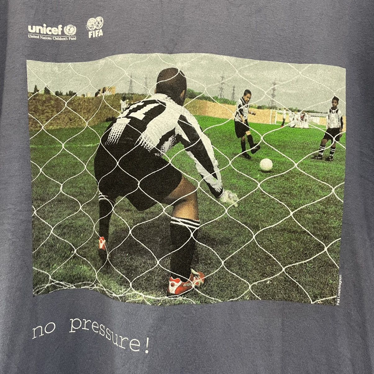 Other Rare vintage Unicef x Fifa Photo T shirt Paul Lowe Size US XL / EU 56 / 4 - 2 Thumbnail