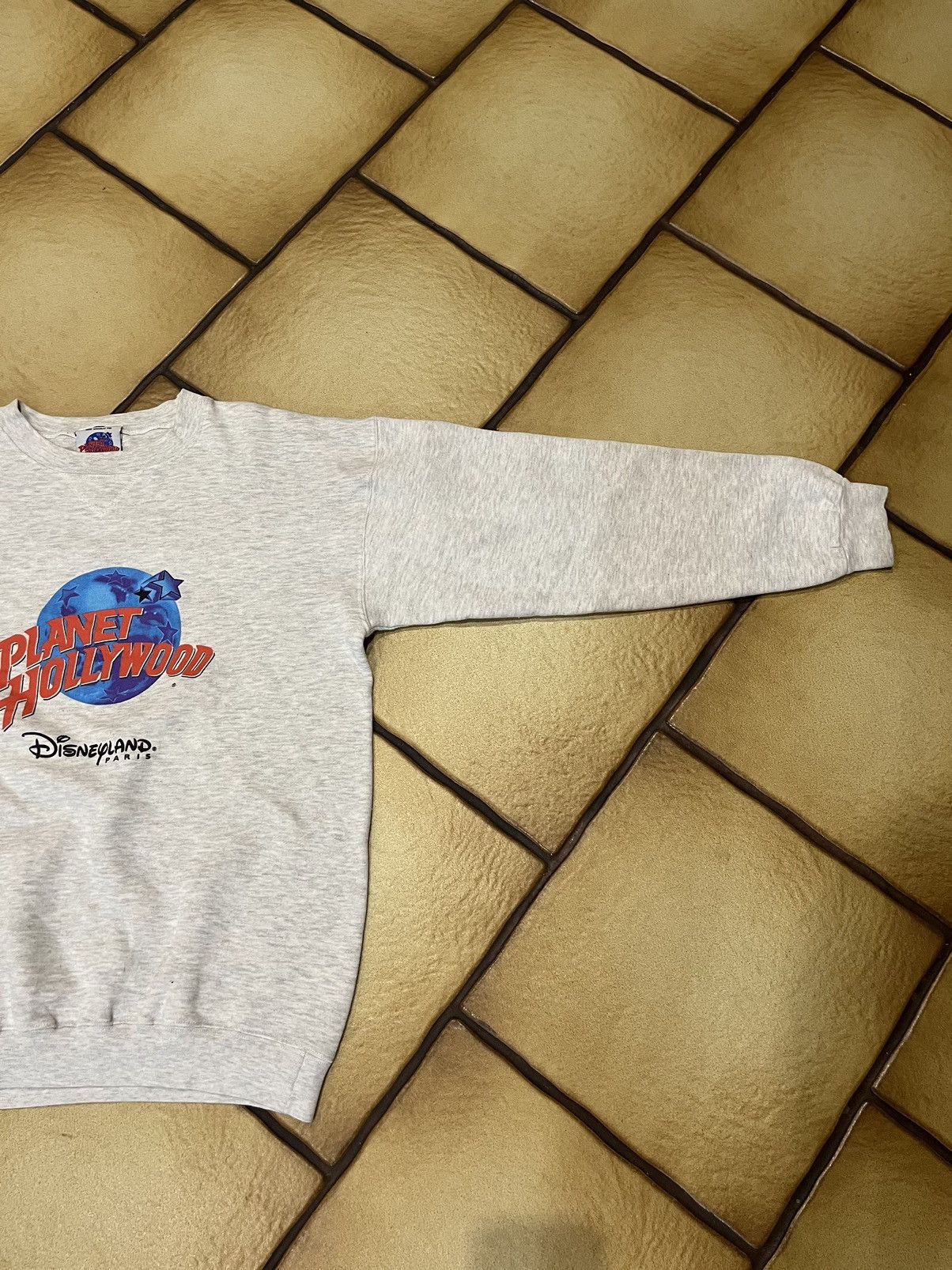 Planet Hollywood × Vintage Vintage Planet Hollywood Disnayland Paris 1991 Sweatshirt Size US M / EU 48-50 / 2 - 3 Thumbnail