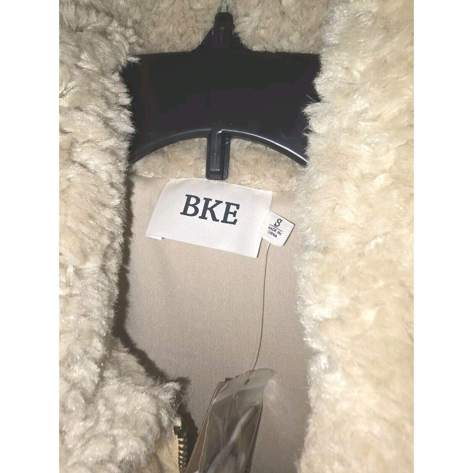 BKE BKE Faux Fur Vest Sherpa Fleece Cream Size Small Pockets NWT Size S / US 4 / IT 40 - 2 Thumbnail