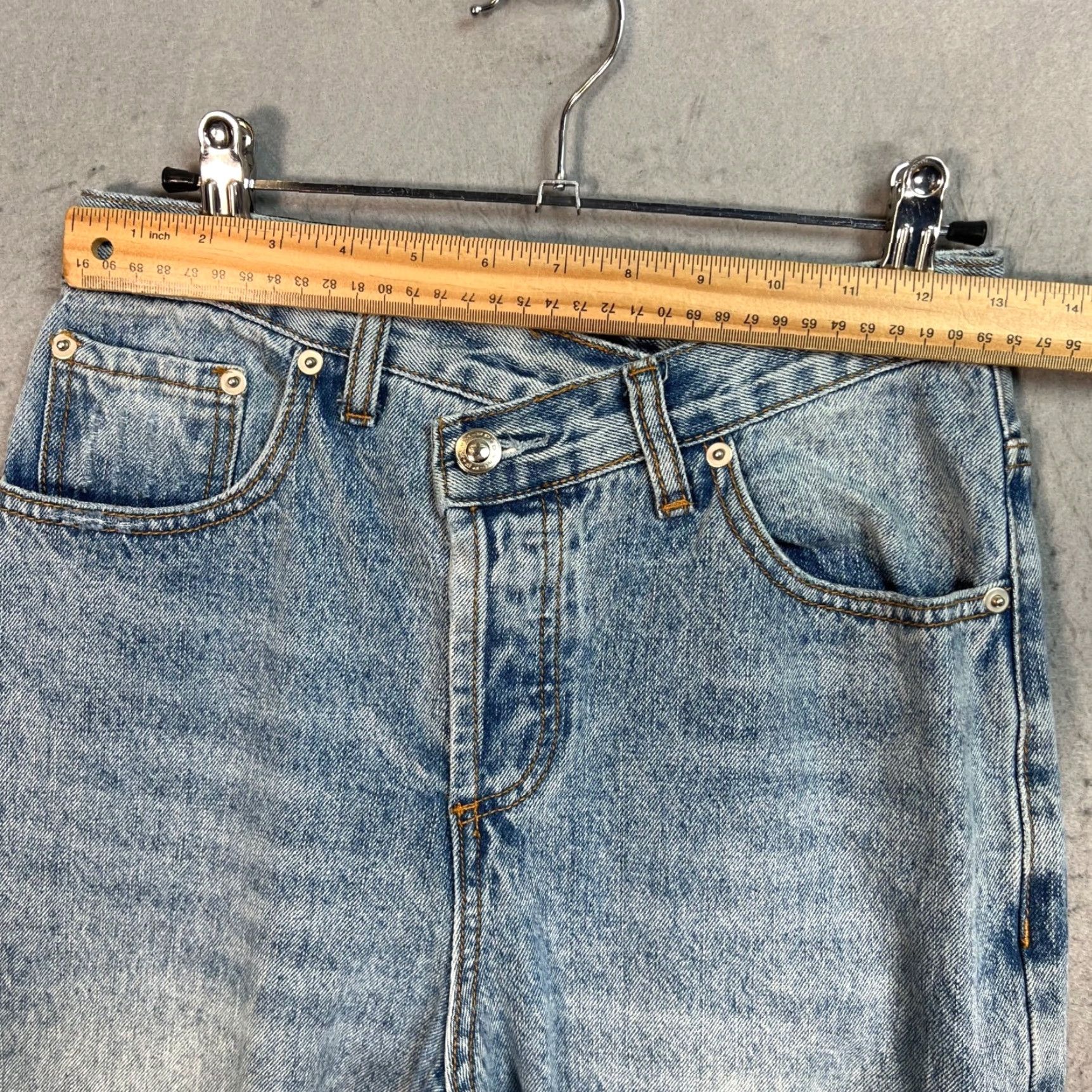 PRINCESS POLLY VINTAGE Princess Polly Light Wash High-Waisted Straight-Leg Jeans Womens Size 0 Size 25" / US 0 / IT 36 - 5 Thumbnail