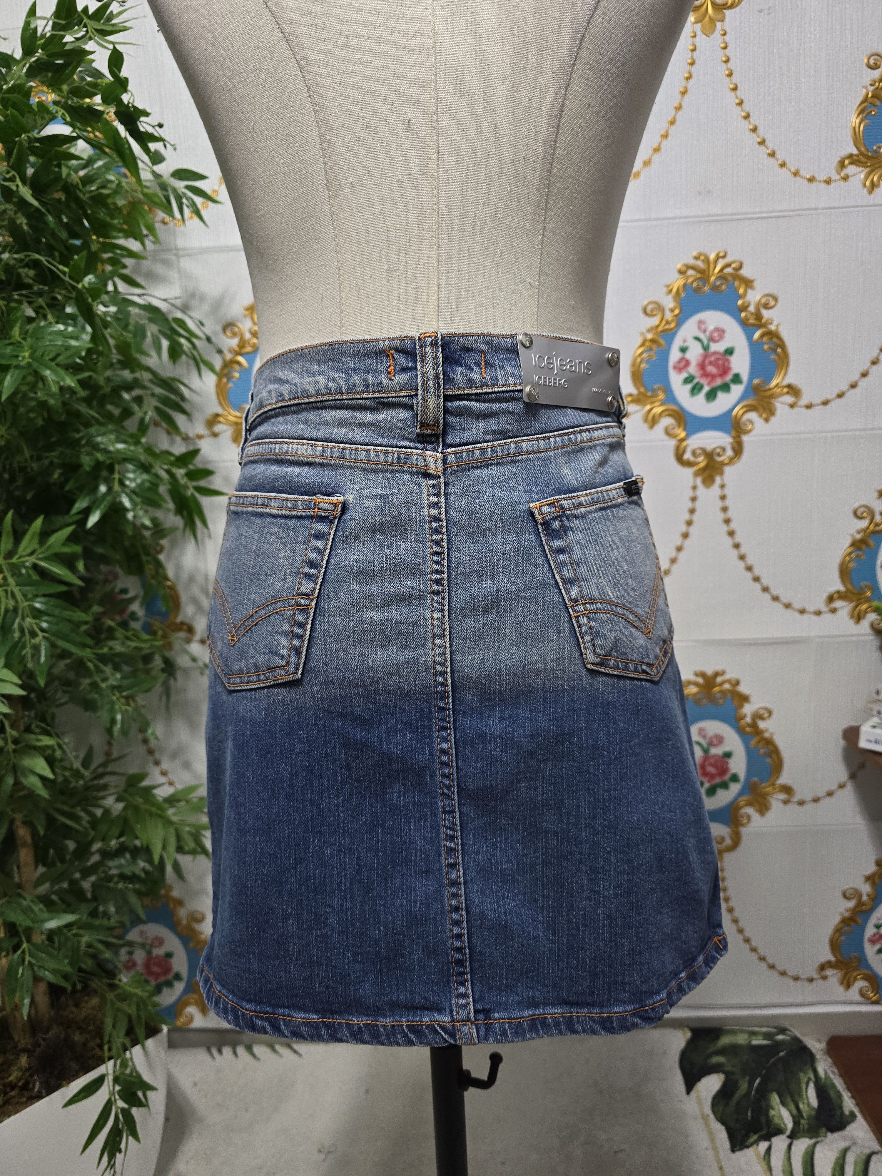 Iceberg ICEBERG, denim mini skirt VINTAGE, RARE , FITS medium Size 30" / US 8 / IT 44 - 8 Thumbnail