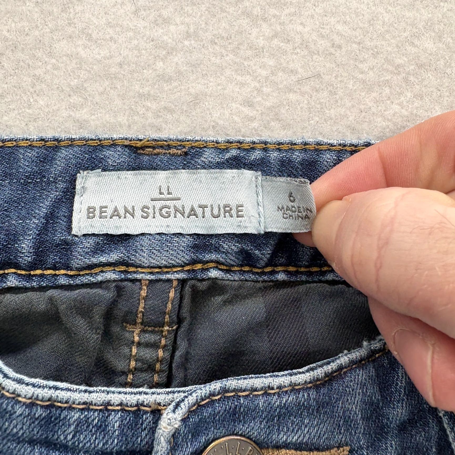 Vintage L.L. Bean Signature Jeans Womens 6 Blue Medium Wash Chore Straight Pockets 5-Pocket Denim Slim Lined Zip Button Mid Rise Vintage No Size 28" / US 6 / IT 42 - 5 Thumbnail
