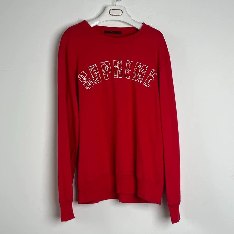 Louis Vuitton Louis Vuitton x Supreme Red Sweatshirt L Size US L / EU 52-54 / 3 - 1 Thumbnail