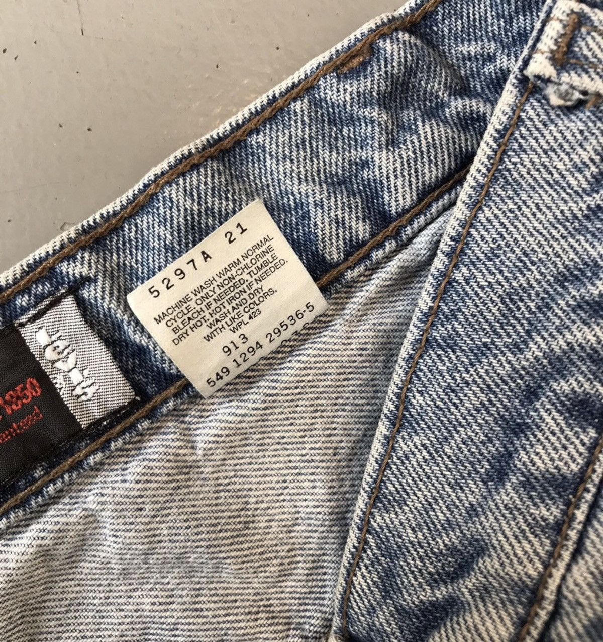 Levi's Vintage levis silvertab y2k denim jorts Size US 34 / EU 50 - 8 Thumbnail