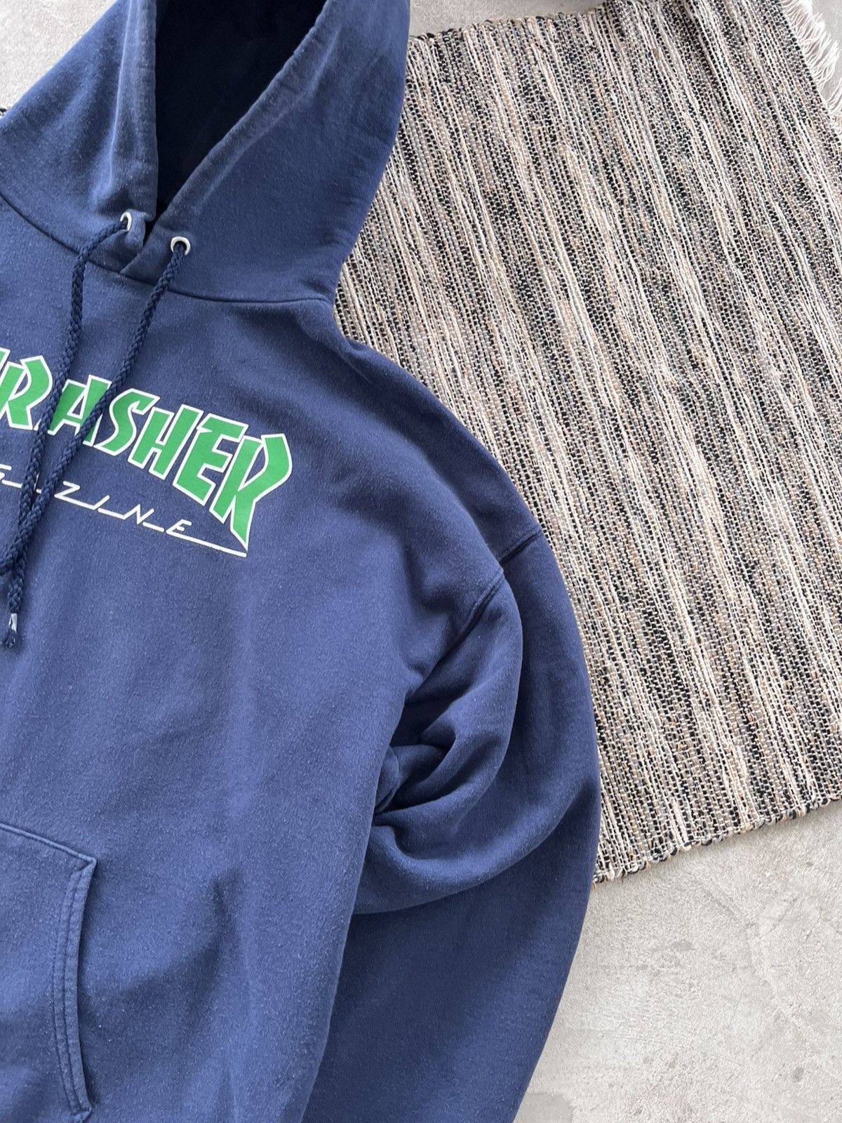 Thrasher Vintage 00s Thrasher Faded Blue minimalistic sk8 y2k Hoodie Size US L / EU 52-54 / 3 - 6 Thumbnail