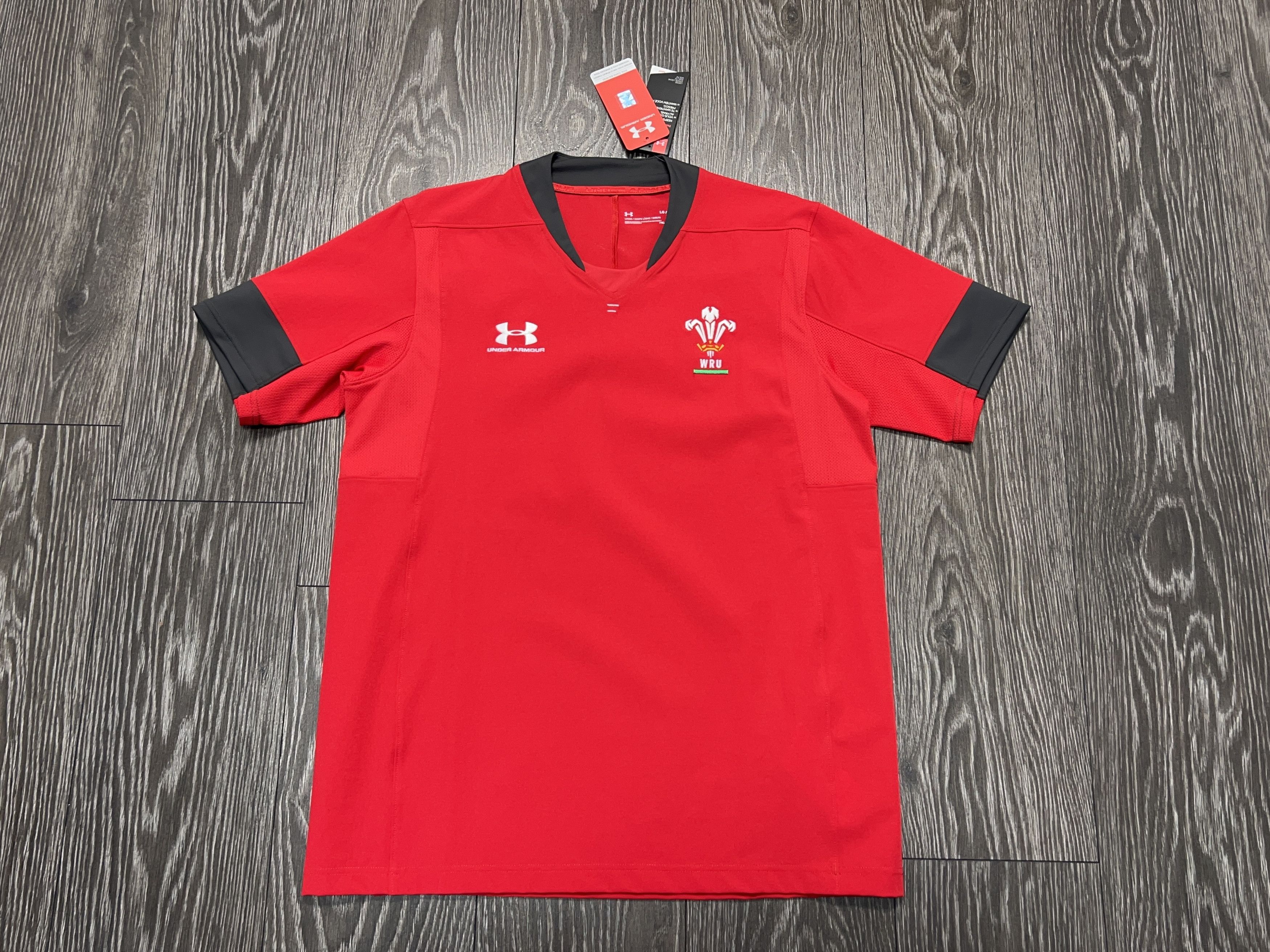 Under Armour Mens Wales Rugby Union Jersey Shirt Red Size L 50-52 Loose Size US L / EU 52-54 / 3 - 1 Thumbnail