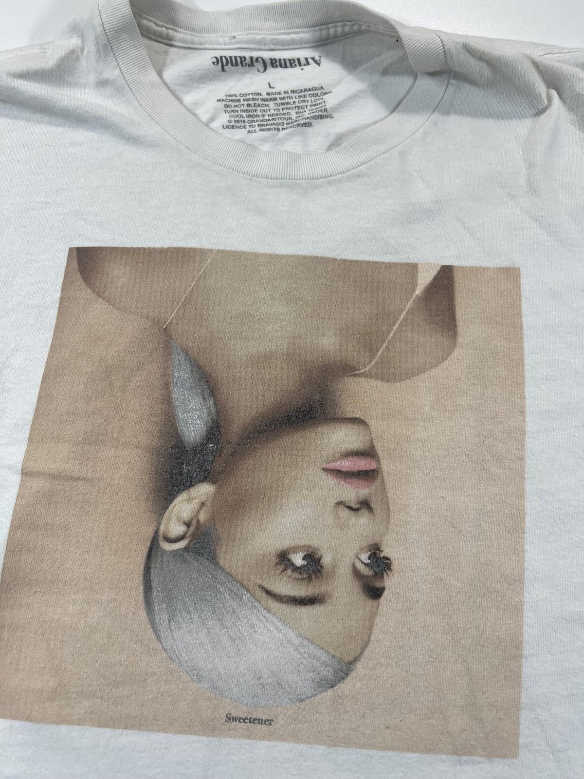 Other Ariana Grande Sweetener Album Cover White T-Shirt Large Size L / US 10 / IT 46 - 2 Thumbnail