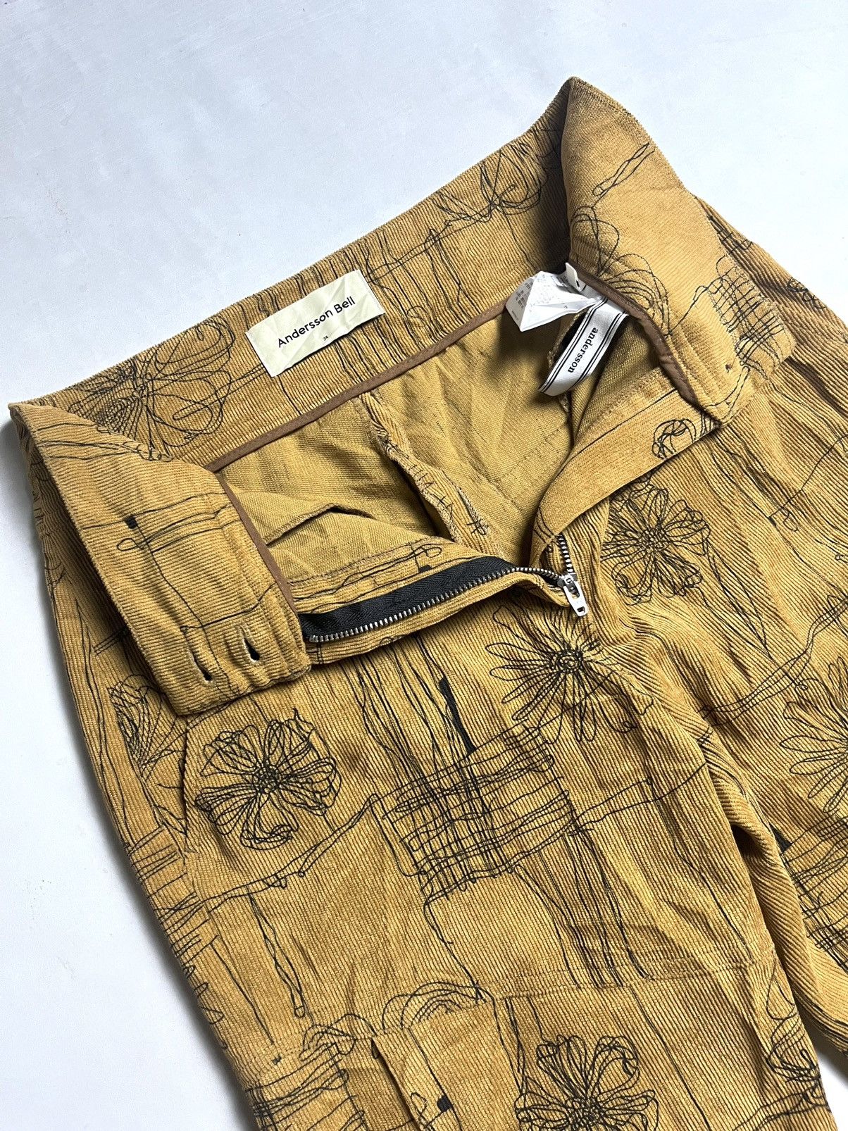 Andersson Bell 💸ACCEPT BINDING💸 Andersson Bell Celina Flower Trousers Size 26" / US 2 / IT 38 - 4 Thumbnail