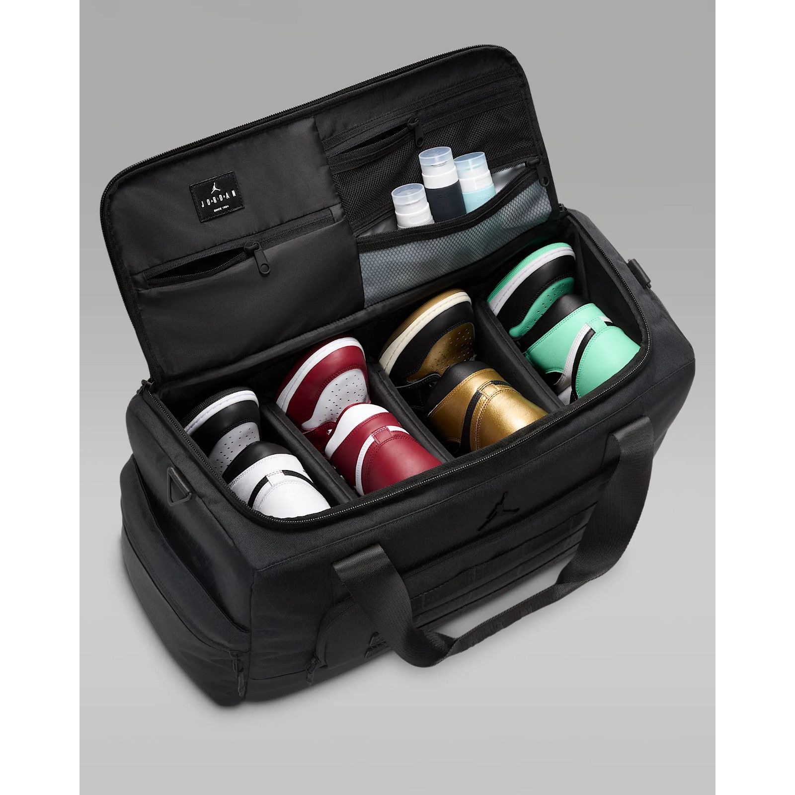 Jordan Brand Jordan Collectors 44L Duffle Travel Bag Black MA0932-023 Size ONE SIZE - 3 Thumbnail