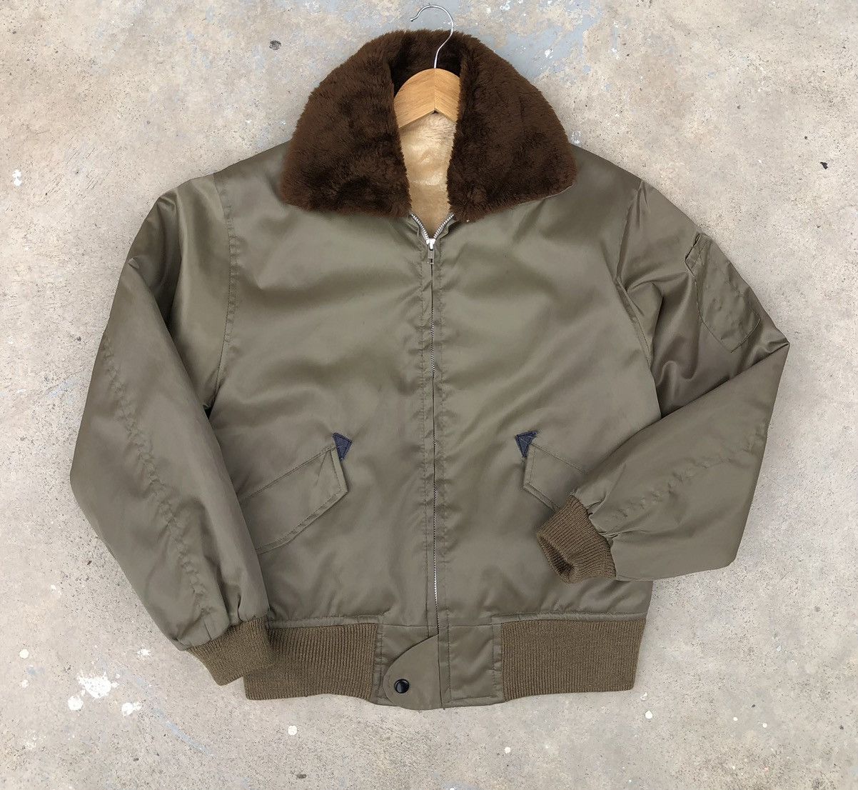 Vintage Vintage B-15 Style Military Nylon Bomber Jacket Size US M / EU 48-50 / 2 - 5 Thumbnail