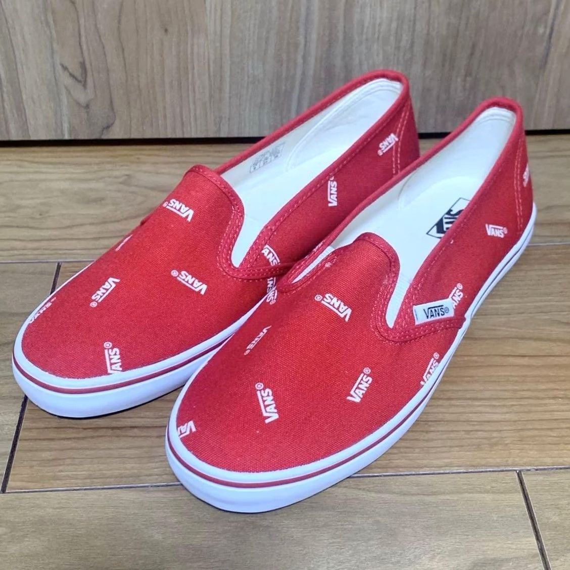 Vans Item Specifications: Brand: Vans Size US 6 / IT 36 - 2 Thumbnail